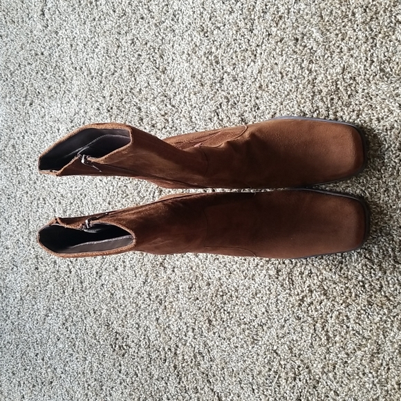 White Mountain Suede Leather Brown Boots Size 9 M EUC - Picture 3 of 8